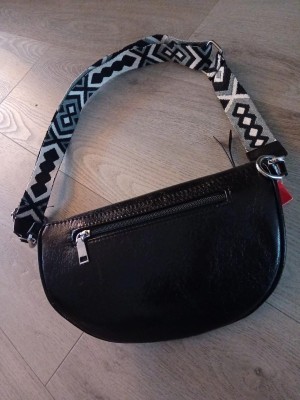 Crossbody mettalic tas zwart