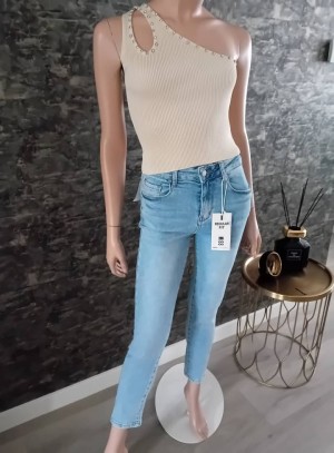 Top mouwloos beige strass steentjes LM9537