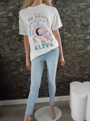 Oversized shirts wit Alive