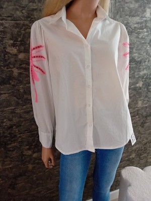 Blouse wit beach palm. 