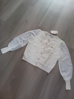 Elsa m vest wit /button